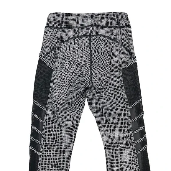 LULULEMON Wild And Free Tight Sz 6 Fall Net White Black - Picture 9 of 10